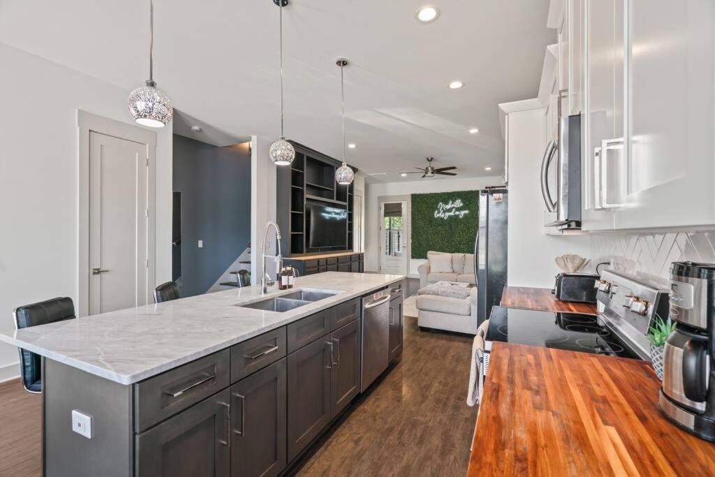 King Bed, Balcony, Covered Patio & Firepit! 8 Minutes From Broadway Nashville Exteriér fotografie