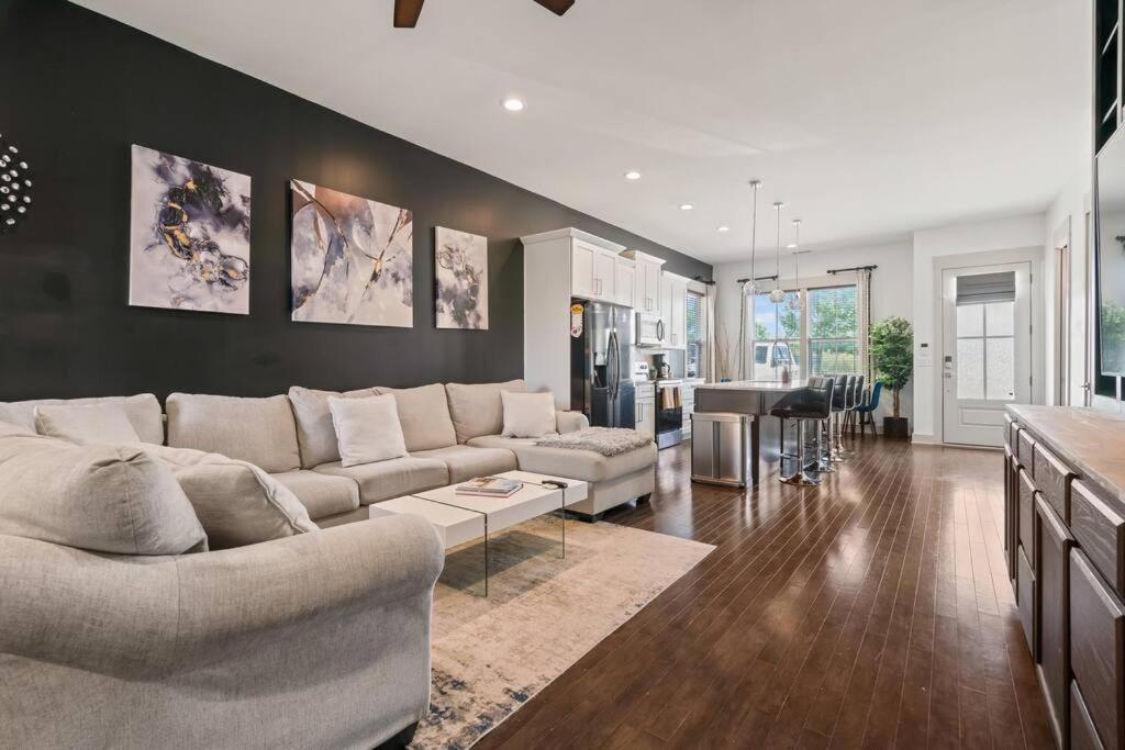 King Bed, Balcony, Covered Patio & Firepit! 8 Minutes From Broadway Nashville Exteriér fotografie